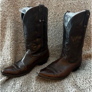 Brown Laredo Women’s Cowboy boots